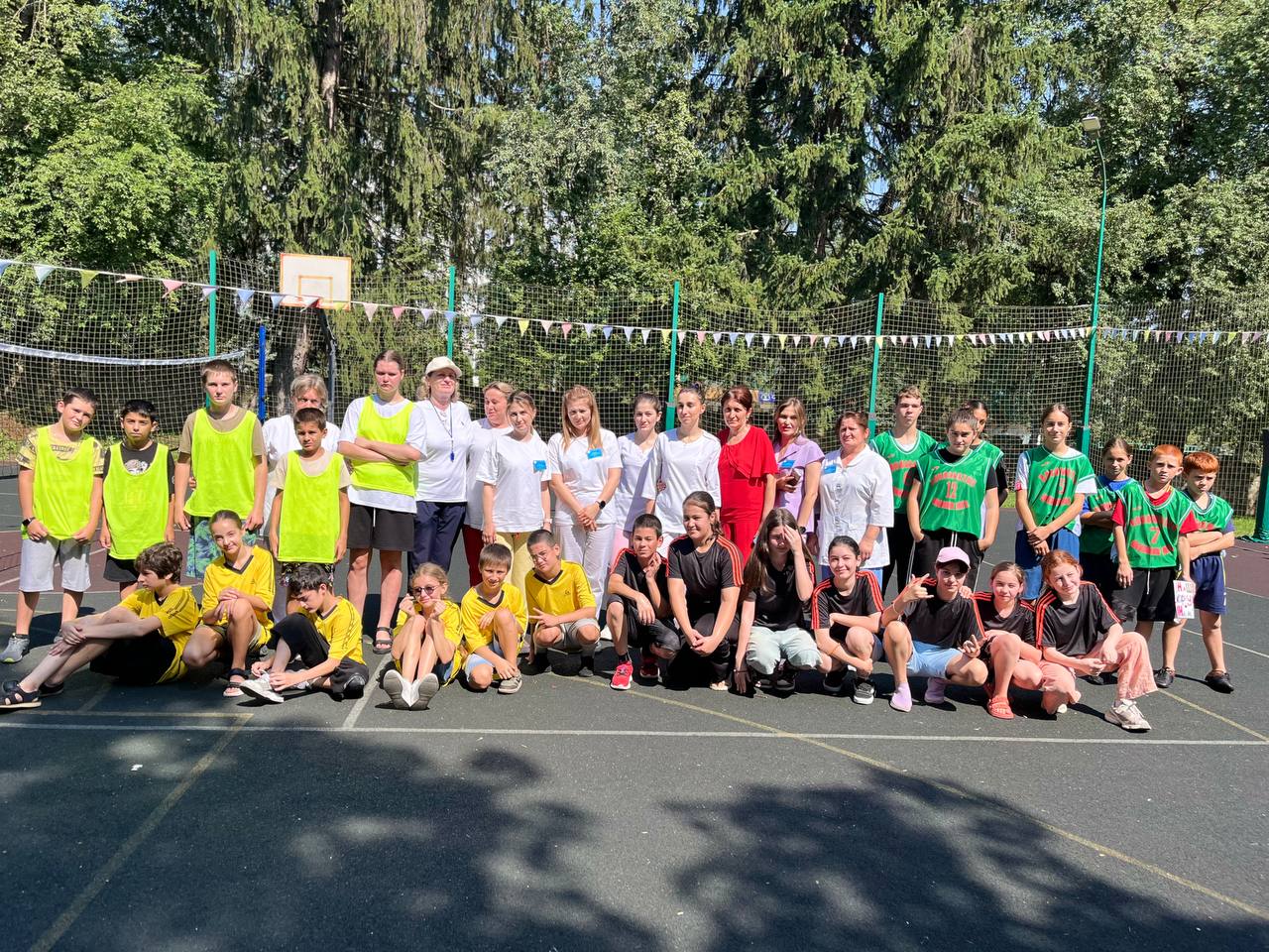 🏐 Турнир по пионерболу: битва поколений в "Звёздочке"! 🏆